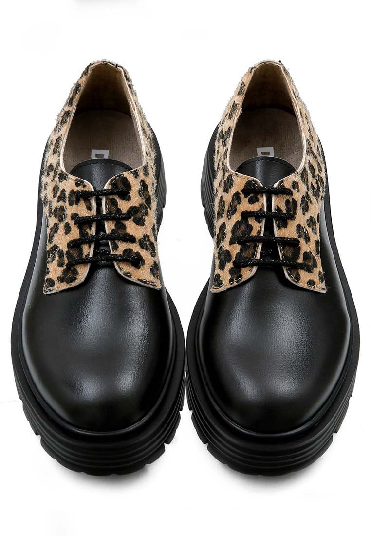 Women Vegan Leather Black Sneakers - Black Leo Design