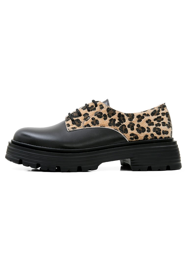 Women Vegan Leather Black Sneakers - Black Leo Design